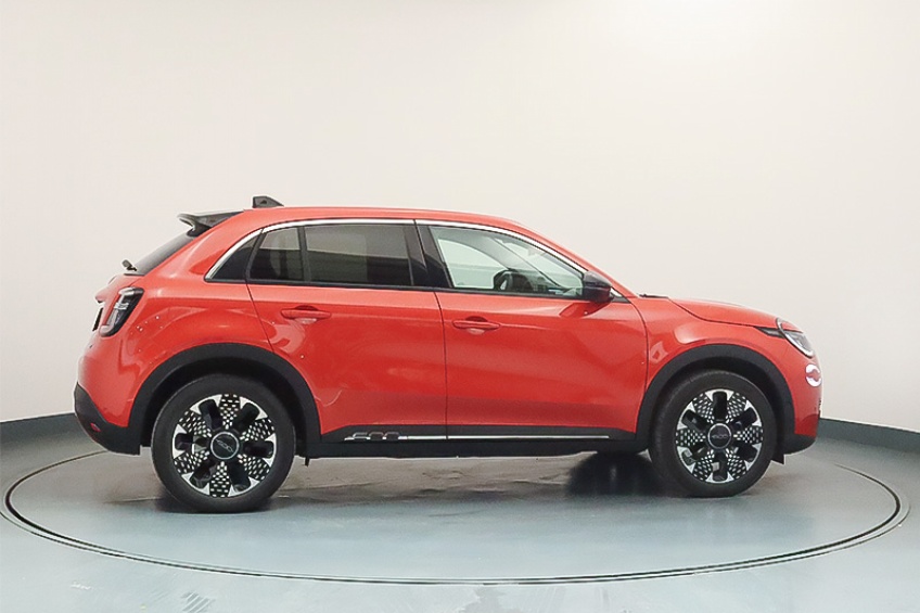 Fiat 600E EL�TRICO LA PRIMA