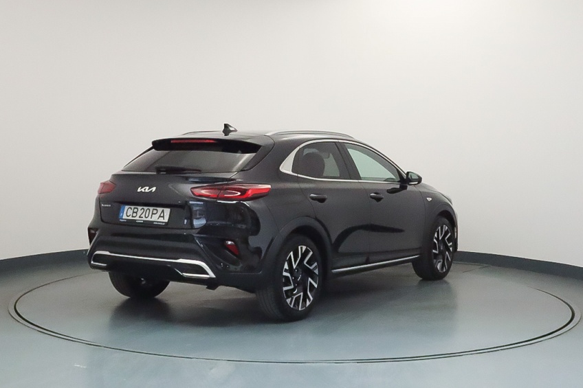 Kia KIA XCEED 1.0T-GDi 6MT TECH