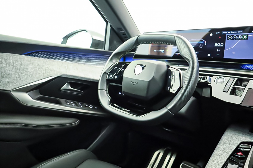 Peugeot E-5008  GT ELETRICO 210CV BATERIA 73kWh 