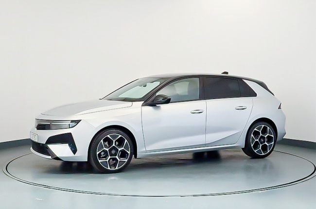 Opel ASTRA 5P GS Hybrid