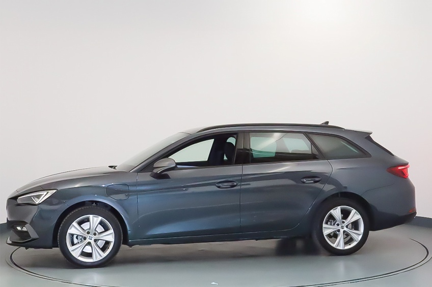 Seat LEON ST 1.5 E-HYBRID PLUG-IN  DSG FR PLUS 6V AUTONOMIA AT 131 KM