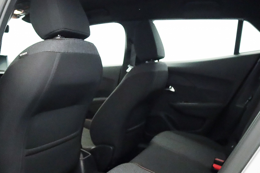 Peugeot 2008 STYLE 1.2 100 CV 5P