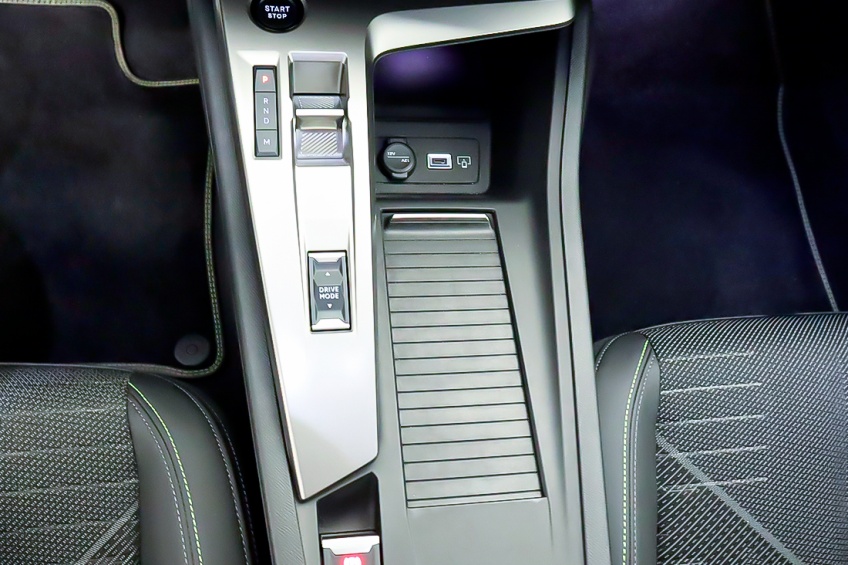 Peugeot 308 SW GT HYBRID 145CV GT