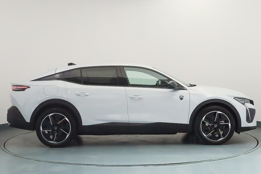Peugeot E-408 GT ELETRICO 210 CV - BATERIA 58 KWH