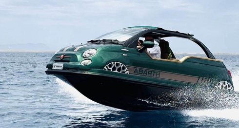 O desportivo Abarth Offshore fez a sua estreia no Top Marques Mnaco 2024