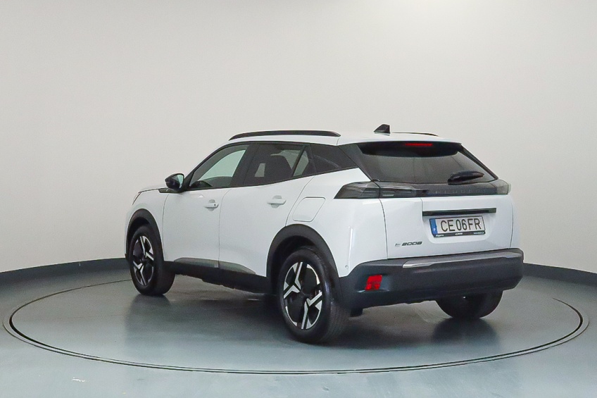 Peugeot E-2008 ALLURE ELETRICO 156CV - BATERIA 54KWH