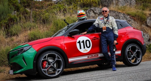 Carlos Tavares ao volante do novo Alfa Romeo Junior Veloce no Caramulo Motorfestival