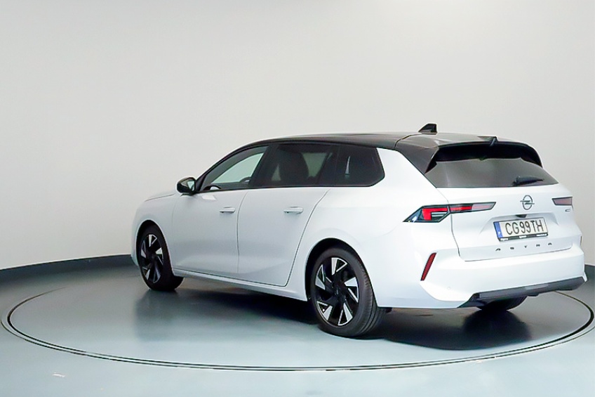 Opel ASTRA SPORTS TOURER