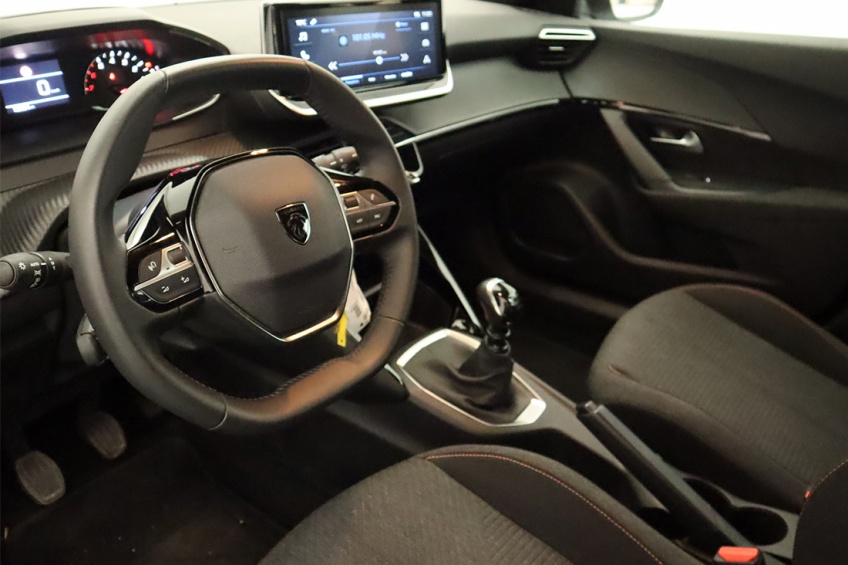 Peugeot 2008 STYLE 1.2 100 CV 5P