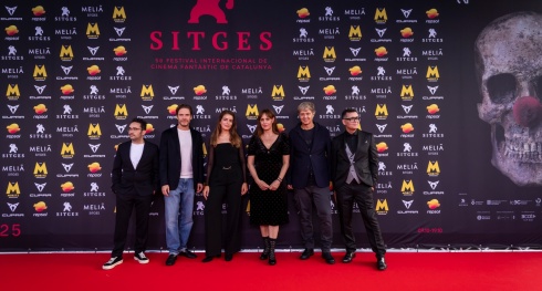 CUPRA faz história no Festival de Cinema de Sitges ao transmitir em direto as estreias de Vieja Loca (J.A. Bayona) e Señuelo (Martha G. Ayerbe), vencedor do concurso The Dream Makers CUPRA faz história no Festival de Cinema de Sitges ao transmitir em direto as estreias de Vieja Loca (J.A. Bayona) e Señuelo (Martha G. Ayerbe), vencedor do concurso The Dream Makers
