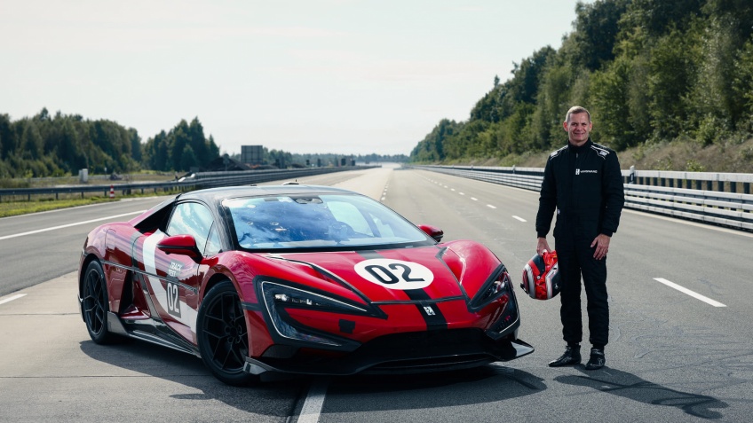 BYD Group volta a fazer hist�ria com YANGWANG U9 Xtreme a tornar-se o ve�culo de produ��o em s�rie mais r�pido do mundo, com velocidade m�xima de 496,22 km/h