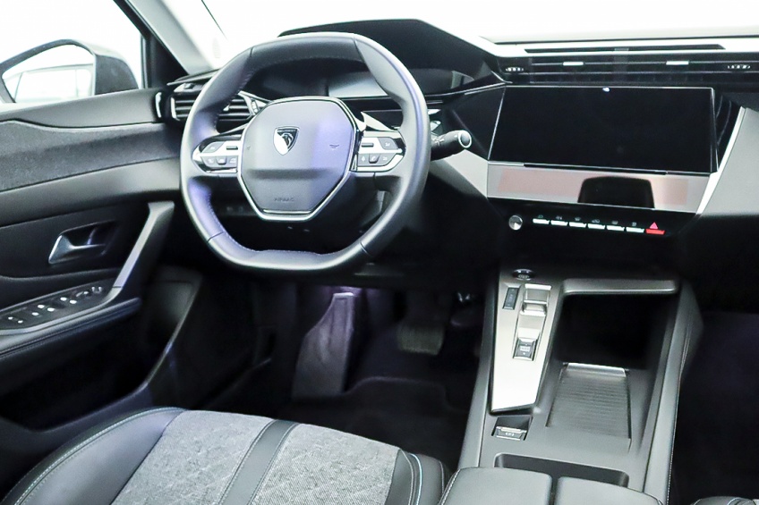 Peugeot 408 ALLURE PLUG-IN HYBRID e-EAT8