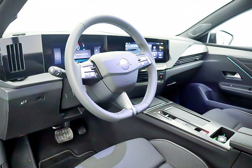 Opel ASTRA 5P GS Hybrid