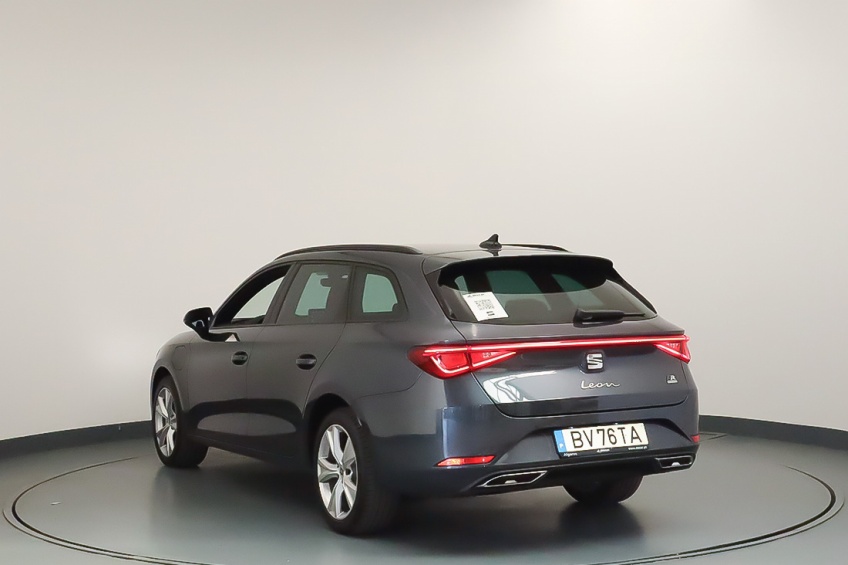 Seat LEON ST 1.5 E-HYBRID PLUG-IN  DSG FR PLUS 6V AUTONOMIA AT 131 KM