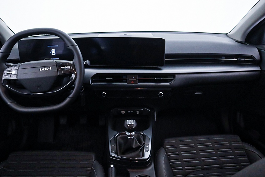 Kia XCEED 1.0 T-GDI 6MT DRIVE