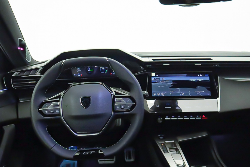 Peugeot 408 GT PLUG-IN HYBRID 240CV e-DCS7