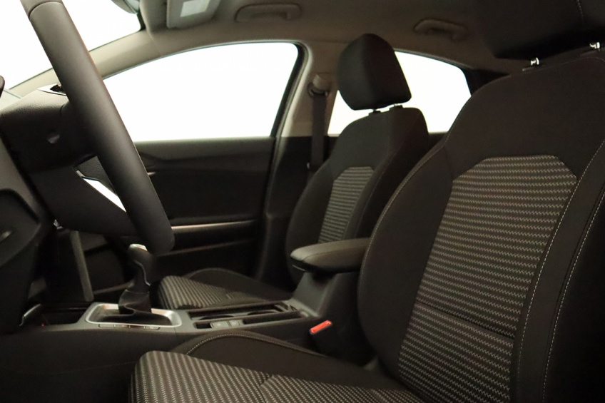 Kia XCEED 1.0T-GDi 6MT DYNAMIC+