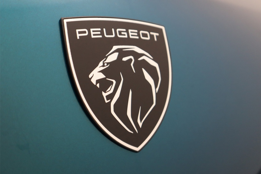 Peugeot E-3008 GT ELTRICO 210CV 157KW BATERIA 73KWh