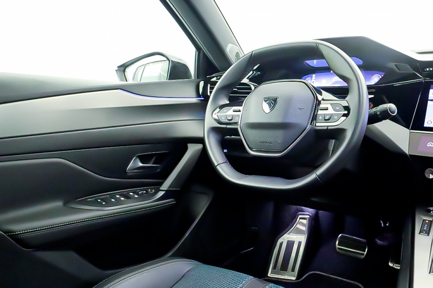 Peugeot E-308  BATERIA 54 KWH FIRST EDITION