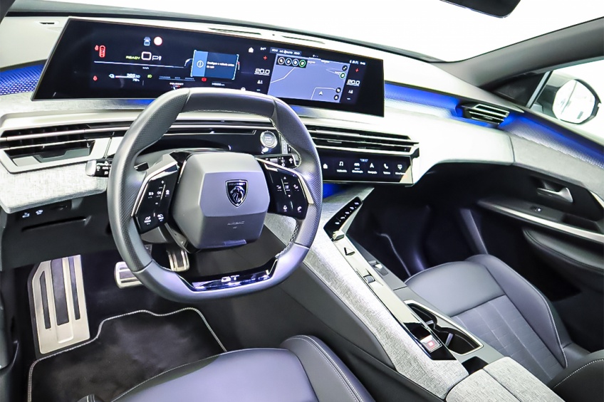 Peugeot E-5008  GT ELETRICO 210CV BATERIA 73kWh 