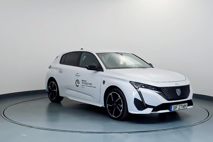 Peugeot E-308  BATERIA 54 KWH FIRST EDITION