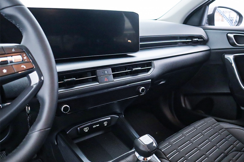 Kia XCEED 1.0 T-GDI 6MT DRIVE