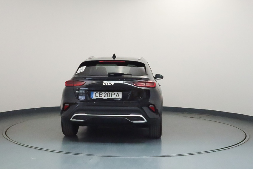 Kia KIA XCEED 1.0T-GDi 6MT TECH