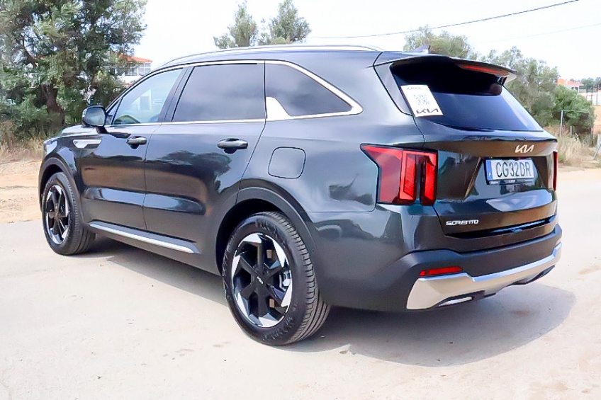 Kia SORENTO HEV 2WD 6AT CONCEPT+SRF
