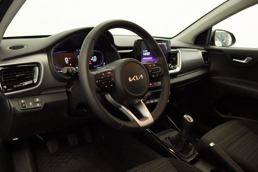 Kia STONIC 1.0T-GDi 6MT DRIVE