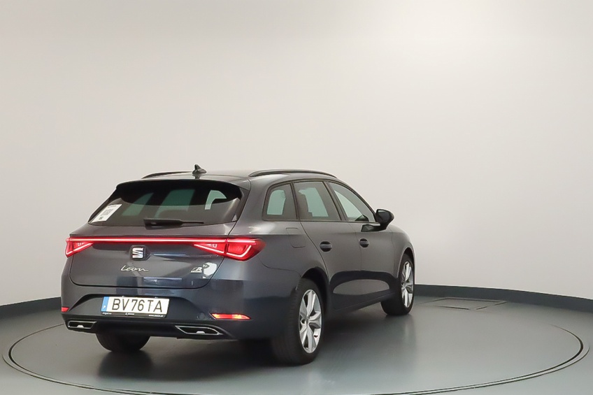 Seat LEON ST 1.5 E-HYBRID PLUG-IN  DSG FR PLUS 6V AUTONOMIA AT 131 KM