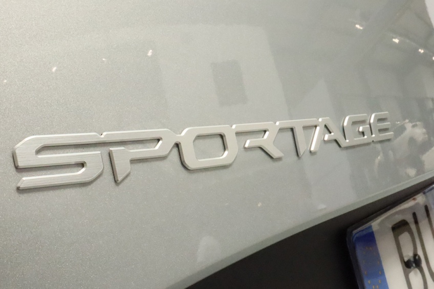 Kia SPORTAGE 1.6T-GDi 6MT DRIVE