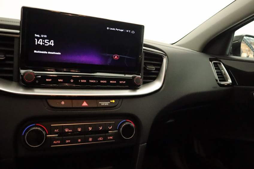 Kia KIA XCEED 1.0T-GDi 6MT TECH