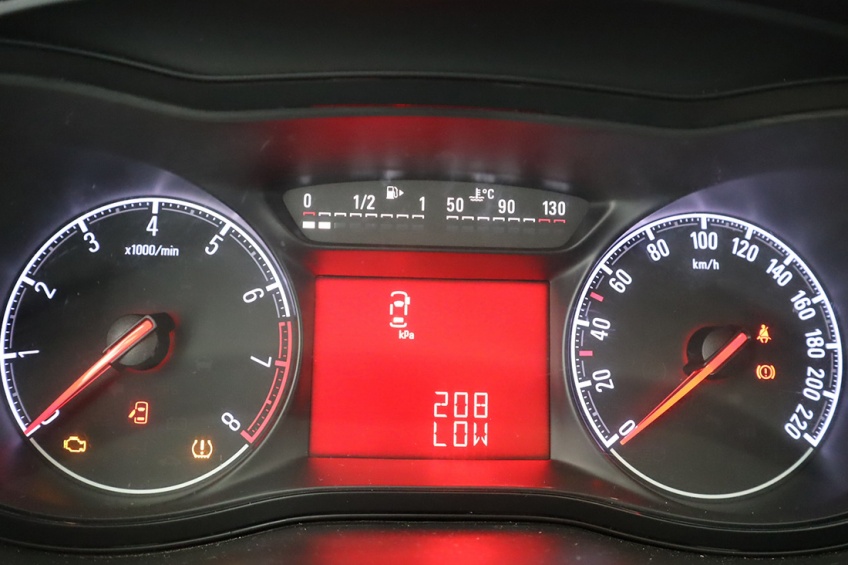 Opel CORSA DYNAMIC 1.2 70 CV 5P