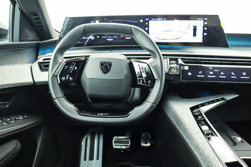 Peugeot E-3008 GT