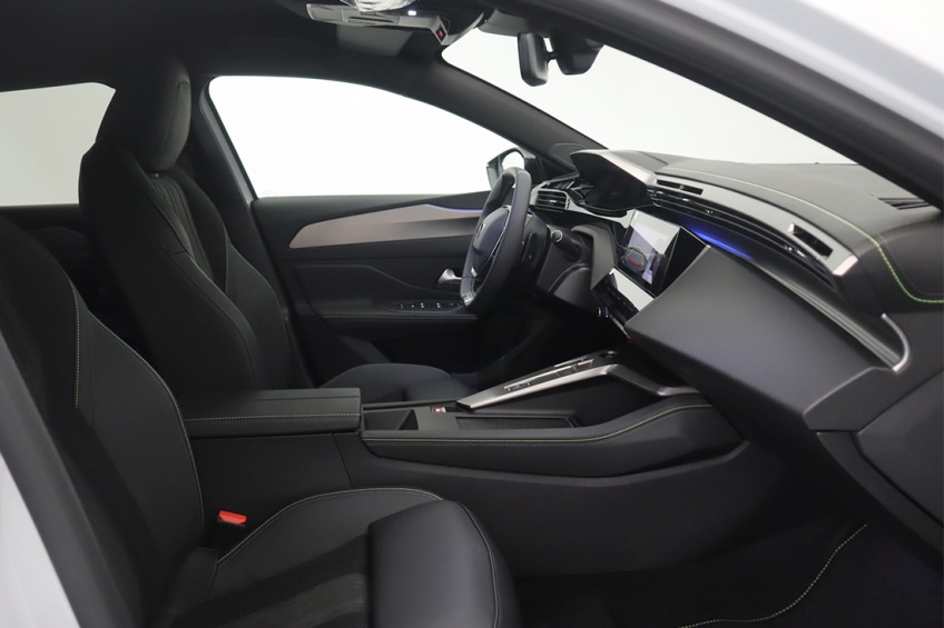 Peugeot E-408 GT ELETRICO 210 CV - BATERIA 58 KWH