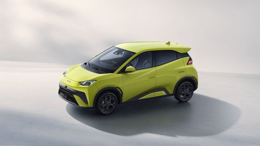 A BYD apresenta aos clientes europeus o divertido e futurista DOLPHIN SURF