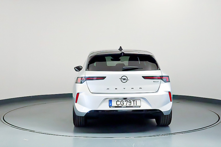 Opel ASTRA 5P GS Hybrid