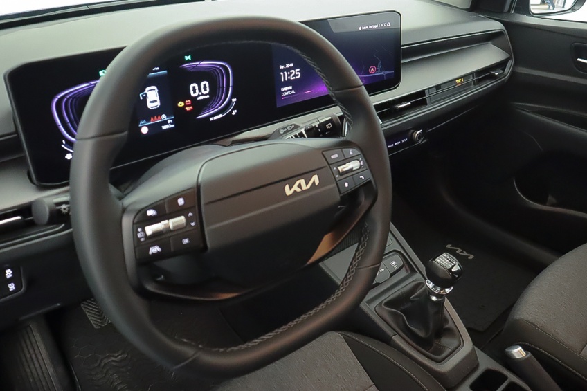 Kia Stonic 1.0T-GDi 6MT TECH