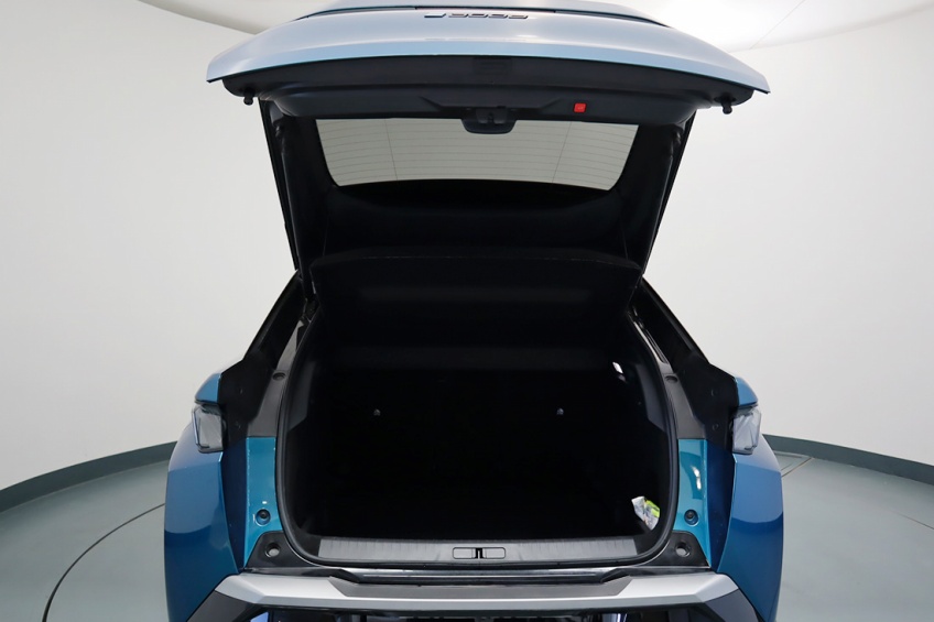 Peugeot E-3008 GT ELTRICO 210CV 157KW BATERIA 73KWh