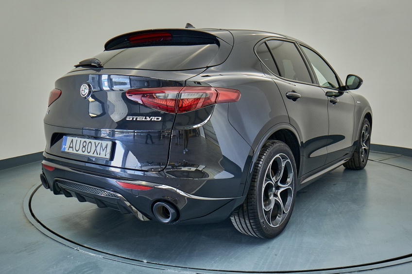 Alfa Romeo Stelvio MY22 AT8 Q4 Veloce 2.0 Turbo 280cv