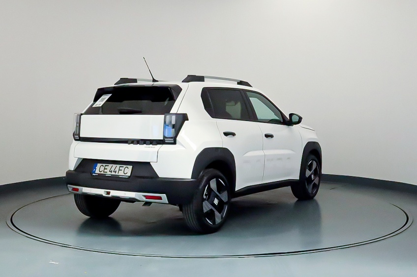 Fiat GRANDE PANDA  LA PRIMA