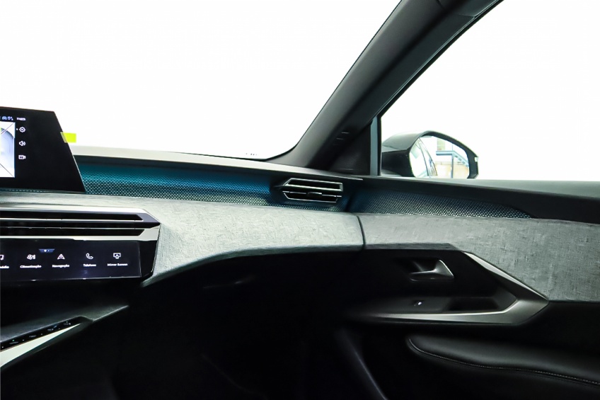 Peugeot E-3008 GT