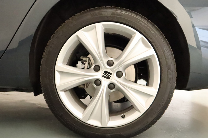 Seat LEON ST 1.5 E-HYBRID PLUG-IN  DSG FR PLUS 6V AUTONOMIA AT 131 KM