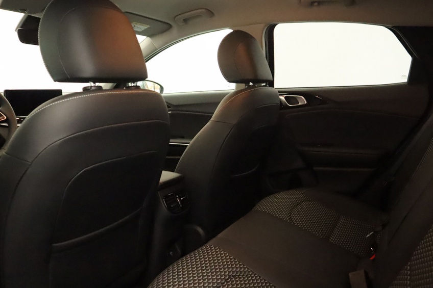 Kia KIA XCEED 1.0T-GDi 6MT TECH