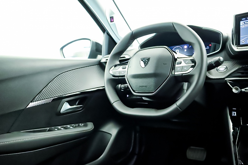 Peugeot E-208 ALLURE ELETRICO 158CV BATERIA 51 KWH