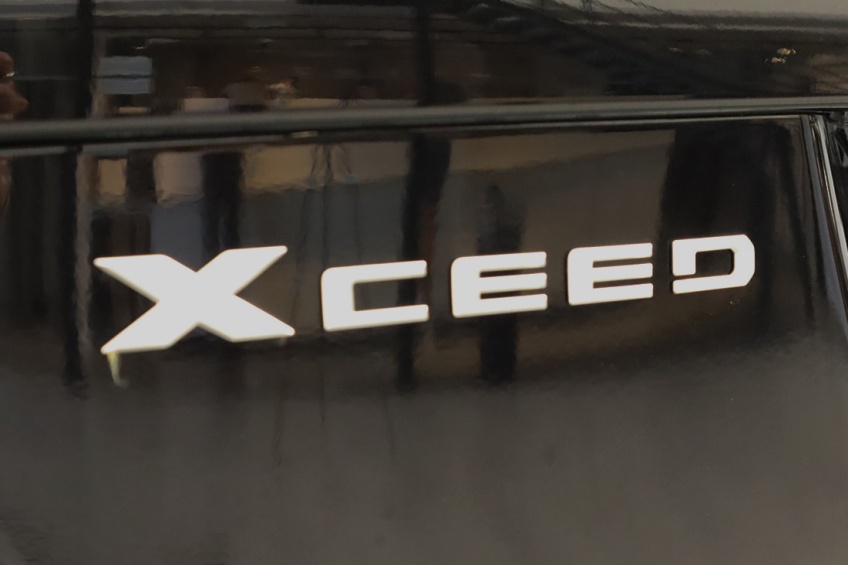 Kia XCEED 1.0T-GDi 6MT DYNAMIC+