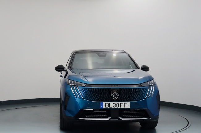 Peugeot E-3008 GT ELÉTRICO 210CV 157KW BATERIA 73KWh Peugeot E-3008 GT ELÉTRICO 210CV 157KW BATERIA 73KWh