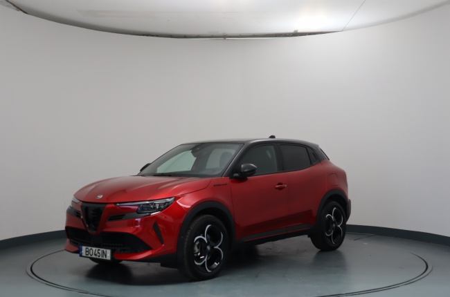 Alfa Romeo Junior Ibrida Speciale 1.2 136CV e-DCS6 Alfa Romeo Junior Ibrida Speciale 1.2 136CV e-DCS6